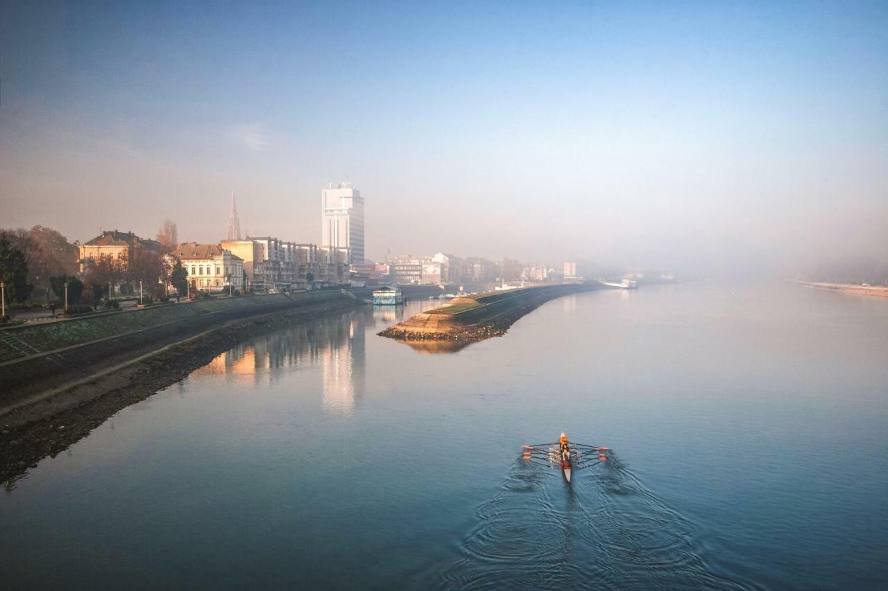 Riverview Apartment Осиек Екстериор снимка