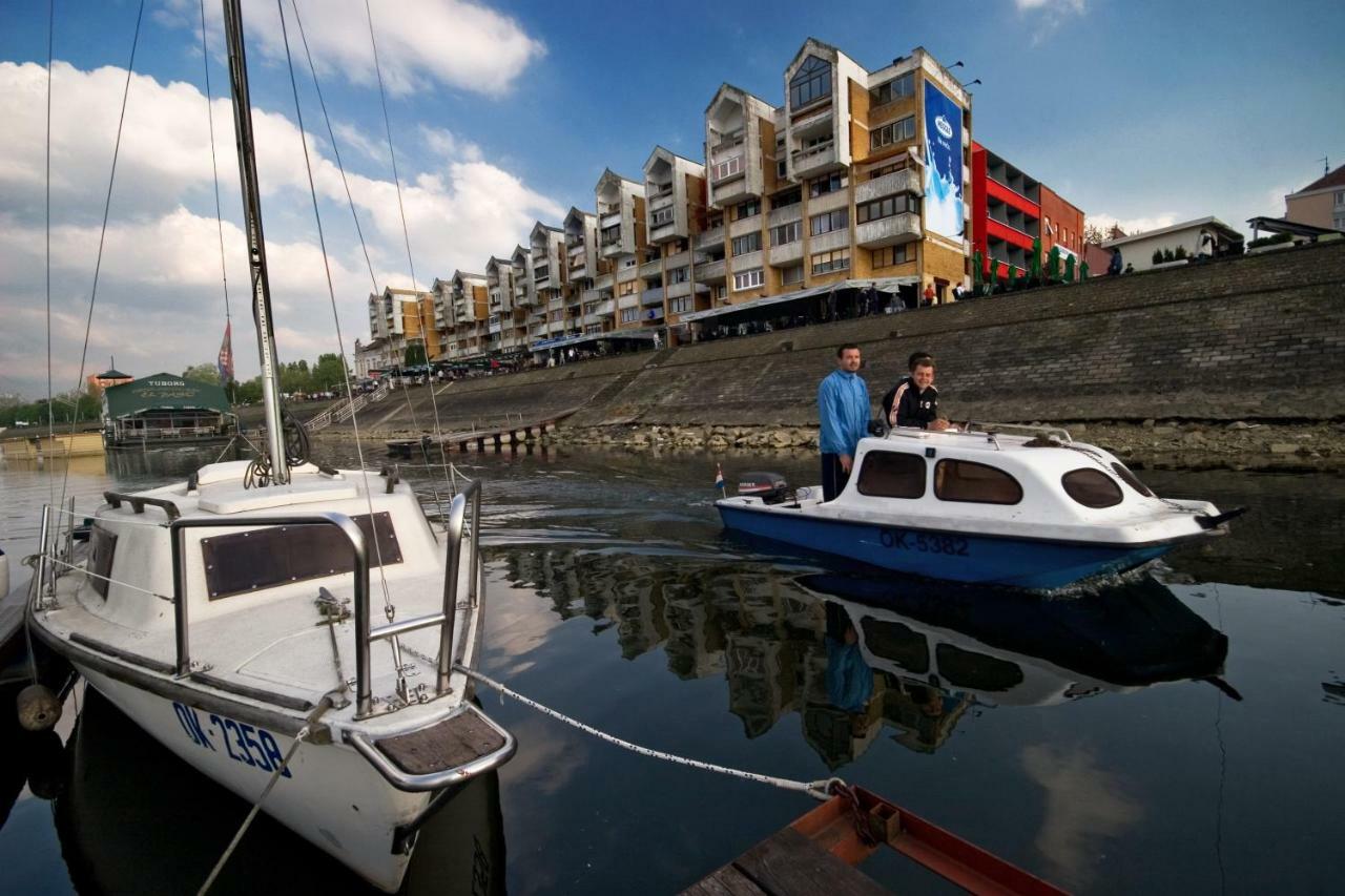 Riverview Apartment Осиек Екстериор снимка